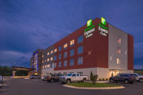 Holiday Inn Express & Suites Farmville an IHG Hotel