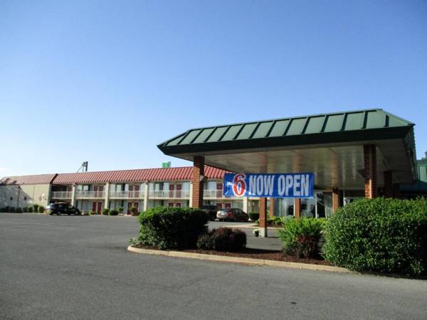 Motel 6-Mount Jackson VA - Shenandoah