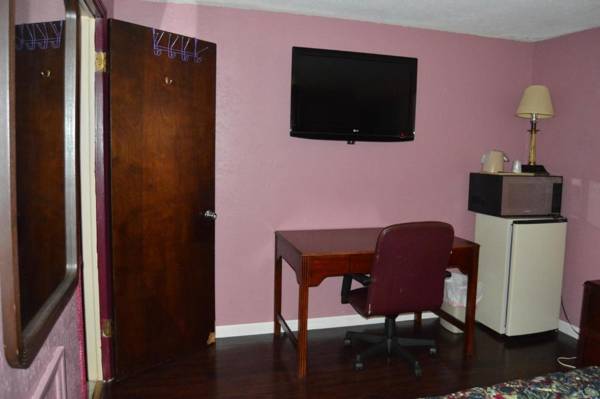 Workspace - Budget Inn Richlands Claypool Hill