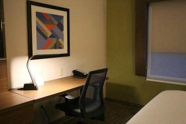 Workspace - Holiday Inn Express Hotel & Suites Claypool Hill -Richlands Area an IHG Hotel