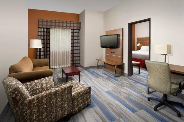 Workspace - Holiday Inn Express & Suites Charlottesville - Ruckersville an IHG Hotel