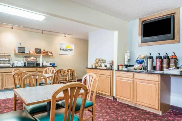 Days Inn by Wyndham Black River Falls - Access to ATV Trail