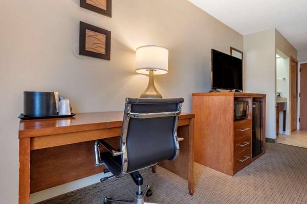 Workspace - Comfort Inn & Suites Black River Falls I-94