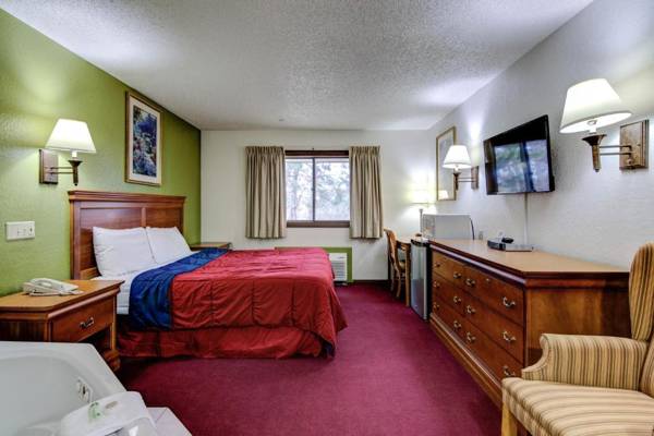 Bloomer Inn & Suites