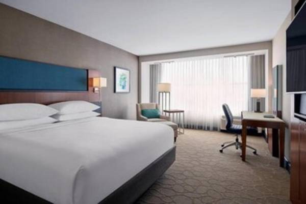 Delta Hotels by Marriott Milwaukee Northwest