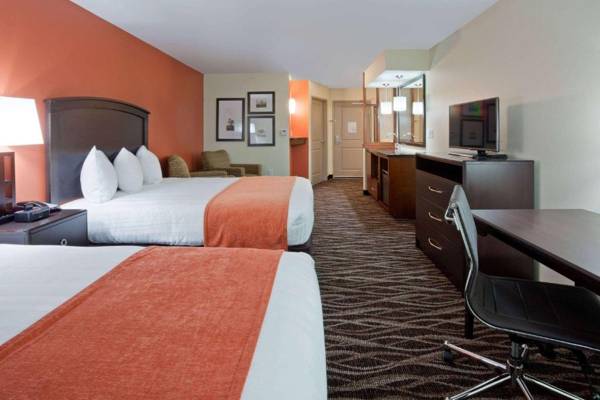 Workspace - AmericInn by Wyndham Waupun