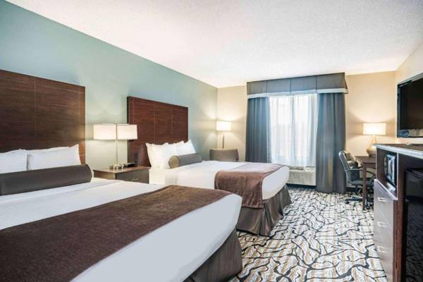 Days Inn & Suites by Wyndham Wausau