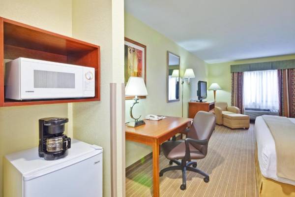 Workspace - Holiday Inn Express Winfield an IHG Hotel