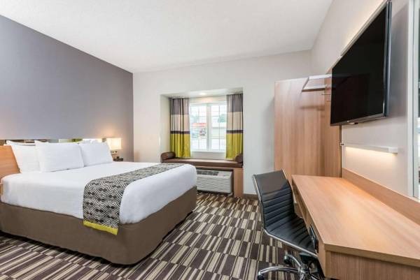 Workspace - Microtel Inn & Suites by Wyndham New Martinsville