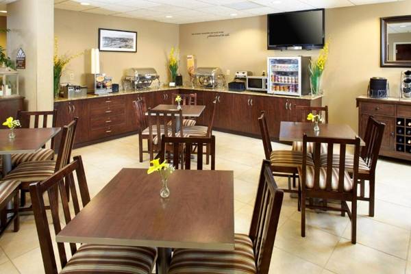 Microtel Inn & Suites by Wyndham Wheeling at The Highlands