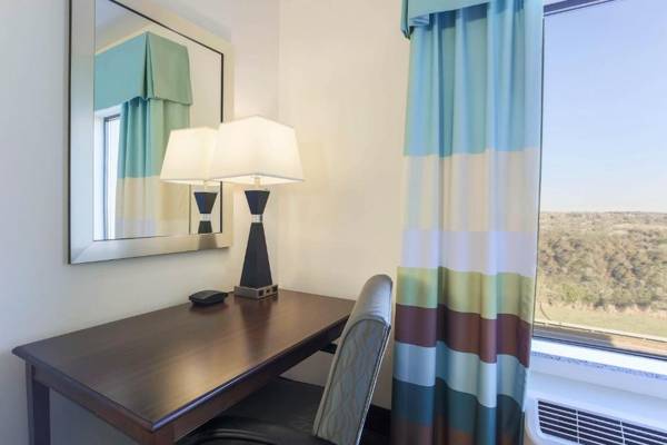 Hampton Inn & Suites Wheeling - The Highlands