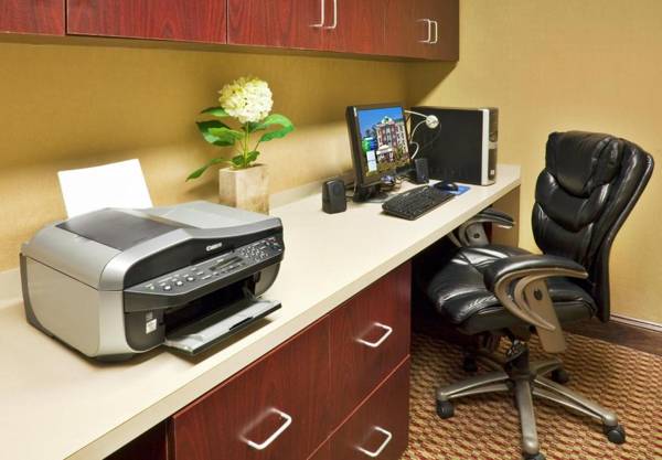 Workspace - Holiday Inn Express Hotel & Suites Birmingham - Inverness 280 an IHG Hotel