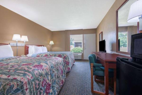 Days Inn by Wyndham Clanton AL