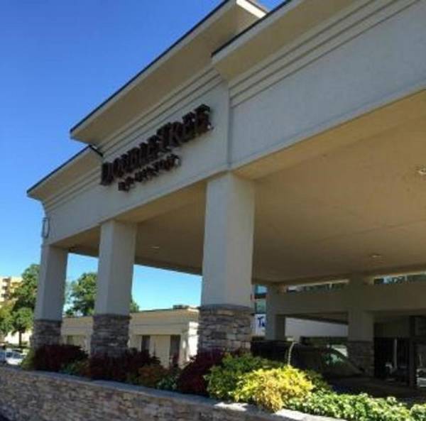 DoubleTree by Hilton Decatur Riverfront