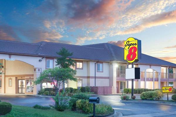 Super 8 by Wyndham Decatur Priceville