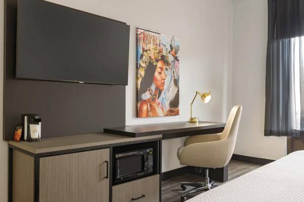 Workspace - La Quinta inn & suites by Wyndham Dothan