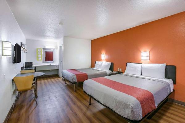 Motel 6-Dothan AL