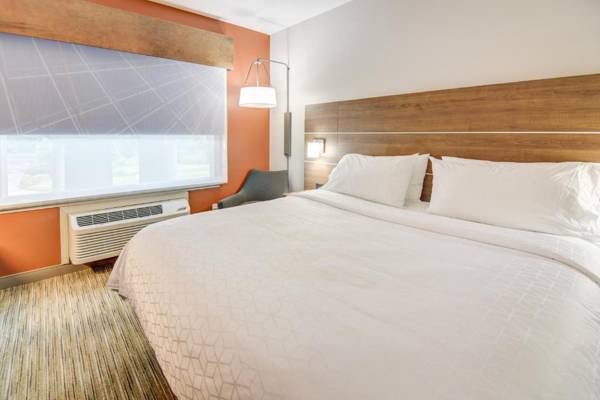 Holiday Inn Express Hotel & Suites Foley an IHG Hotel