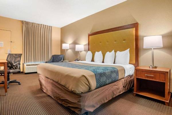 Econo Lodge Inn & Suites Foley-North Gulf Shores