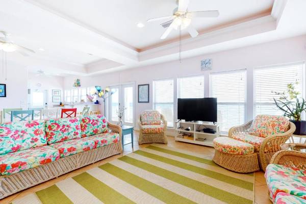 Leeward by Meyer Vacation Rentals