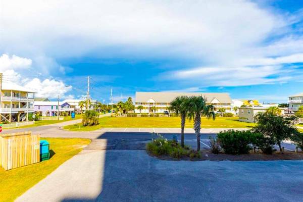 Seahorse 612 by Meyer Vacation Rentals