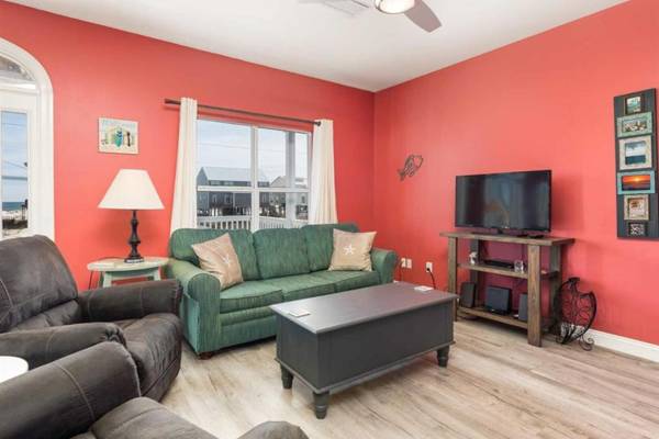 Plum Perfect by Meyer Vacation Rentals