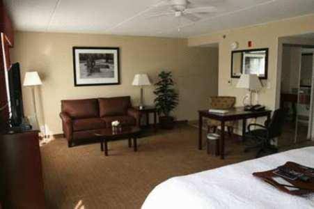 Workspace - Hampton Inn & Suites Lanett/West Point