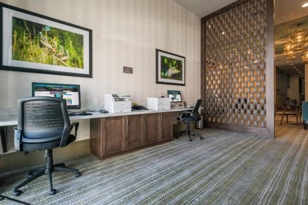 Workspace - Hilton Garden Inn Mobile Downtown