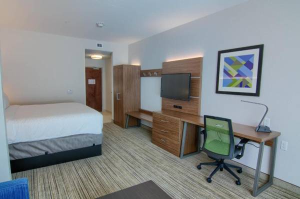 Workspace - Holiday Inn Express & Suites Mobile - University Area an IHG Hotel