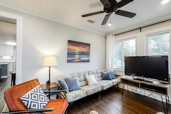 Sunny South by Meyer Vacation Rentals