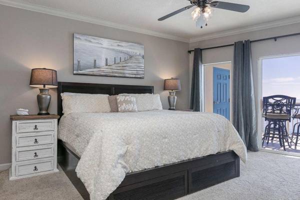 Admirals Quarters 1505