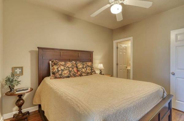 Admirals Quarters 1205