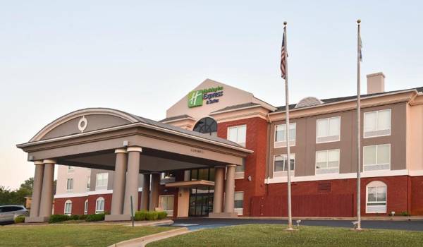 Holiday Inn Express Hotel & Suites Selma an IHG Hotel