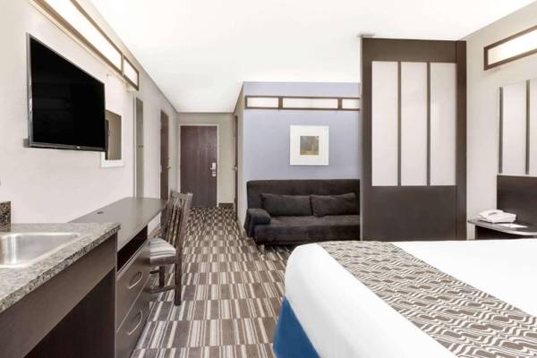 Microtel Inn & Suites by Wyndham Tuscaloosa