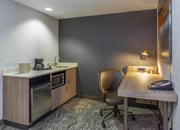 Workspace - SpringHill Suites Anchorage Midtown