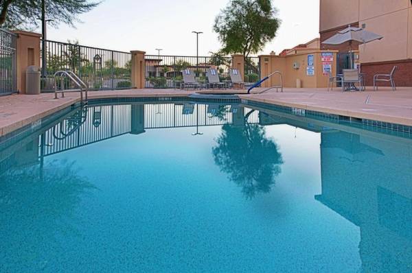 Holiday Inn Hotels and Suites Goodyear - West Phoenix Area an IHG Hotel