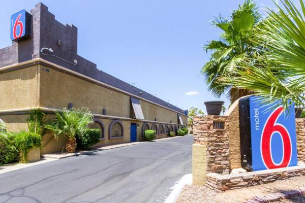 Motel 6 Glendale AZ