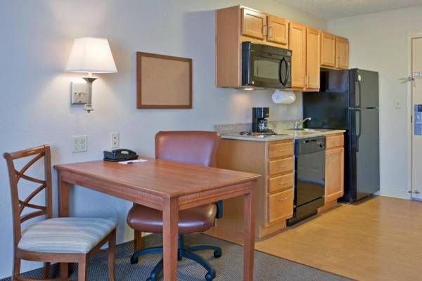 Workspace - Candlewood Suites Nogales an IHG Hotel