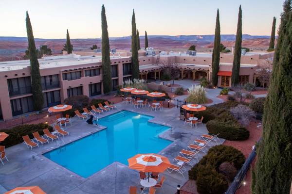 Courtyard Page at Lake Powell