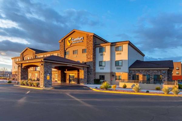 Comfort Inn & Suites Page at Lake Powell