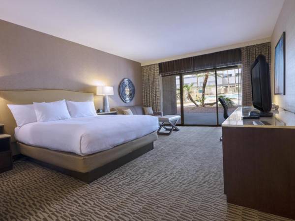 Hilton Phoenix Airport