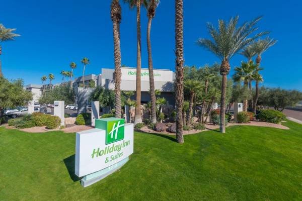 Holiday Inn and Suites Phoenix Airport North an IHG Hotel