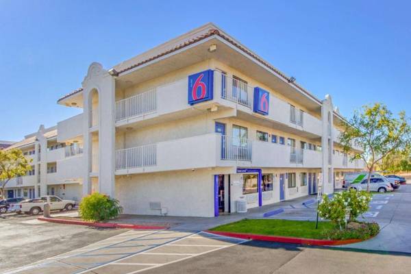 Motel 6-Phoenix AZ - West