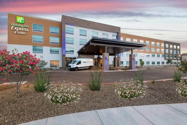 Holiday Inn Express & Suites - Phoenix - Airport North an IHG Hotel