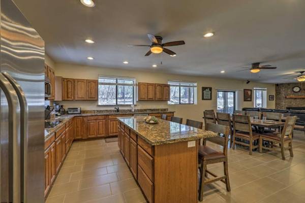 Spacious Pinetop-Lakeside Home with Hot Tub on 1 Acre