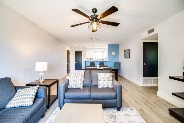 Contemporary Condo in Hub of Old Town Scottsdale