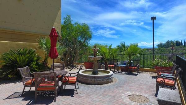 Hampton Inn & Suites Tucson Mall