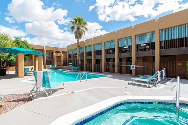 Ramada by Wyndham Tucson Airport