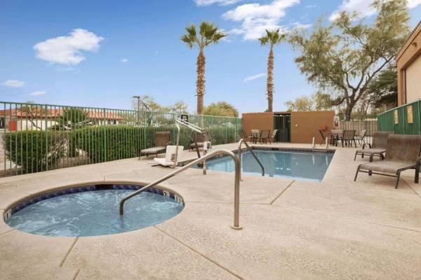 Super 8 by Wyndham Marana/Tucson Area