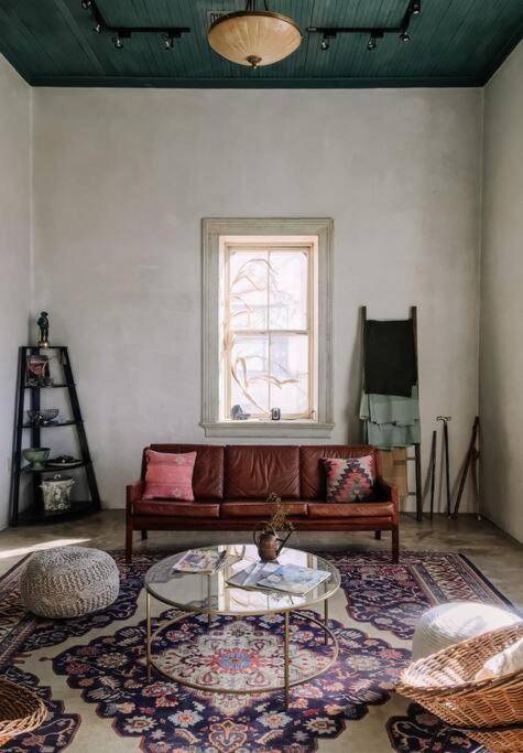 Historic Adobe 3br Home in Downtown El Presidio